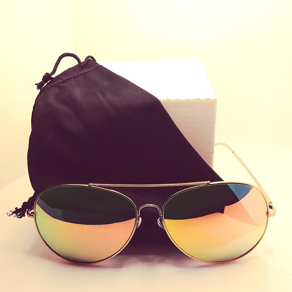 Rose Gold Aviator Sunglasses